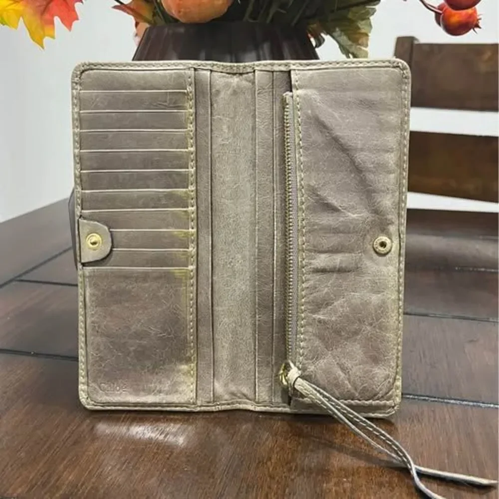 Chloé Long Wallet Taupe Grey Leather Bi-Fold Snap Closure Clutch AUTHENTIC